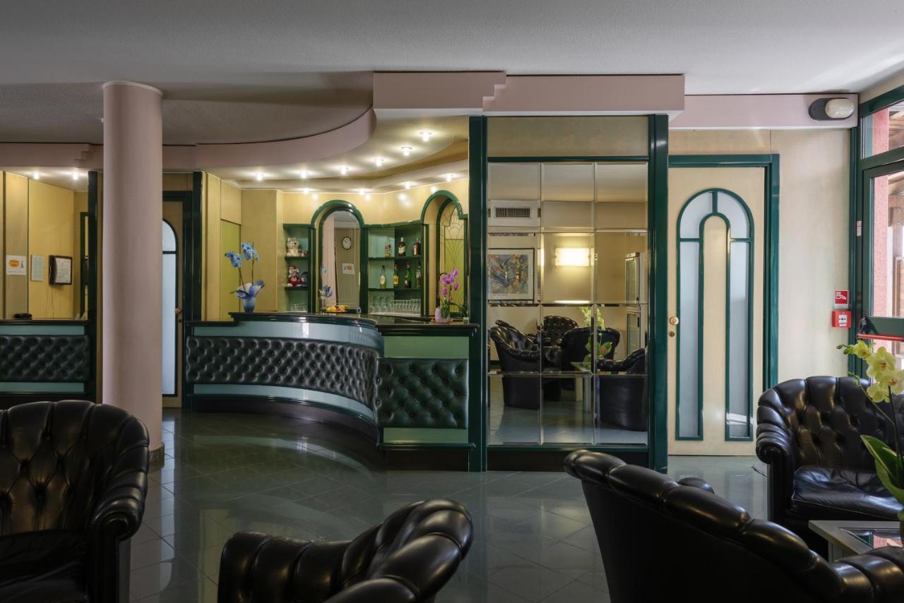 Hotel Motel Futura Paderno Dugnano Esterno foto