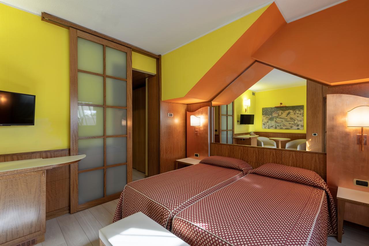 Hotel Motel Futura Paderno Dugnano Esterno foto