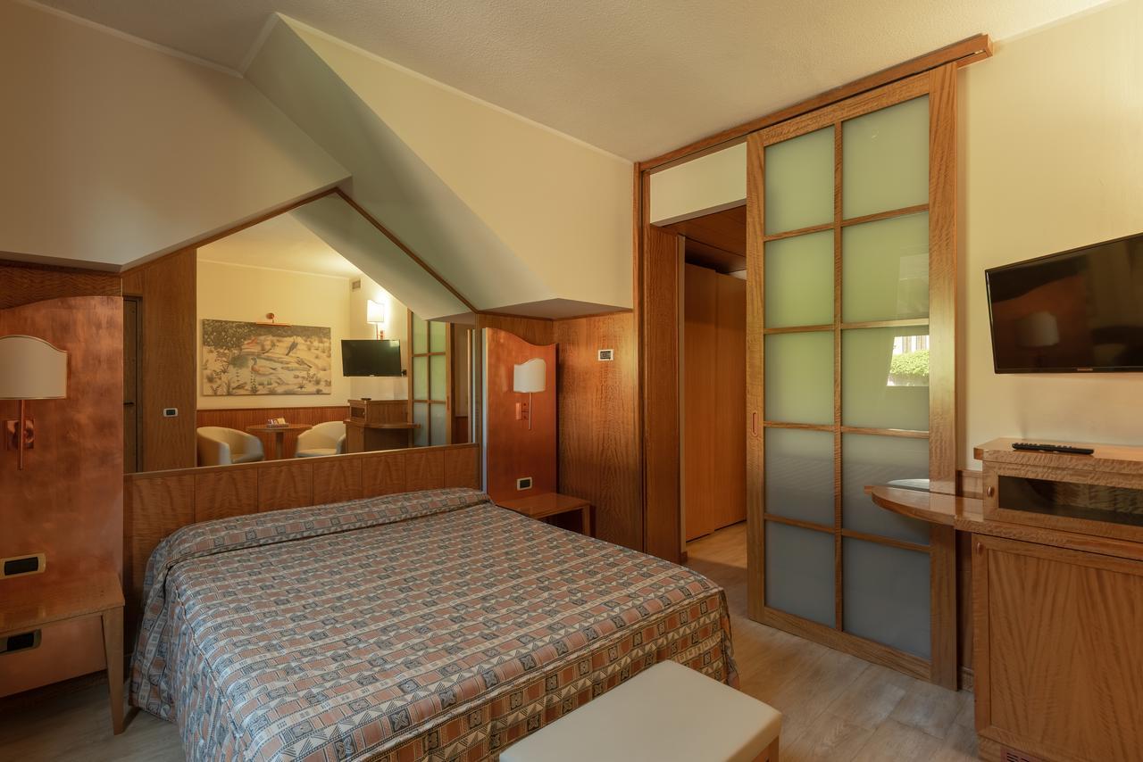 Hotel Motel Futura Paderno Dugnano Esterno foto